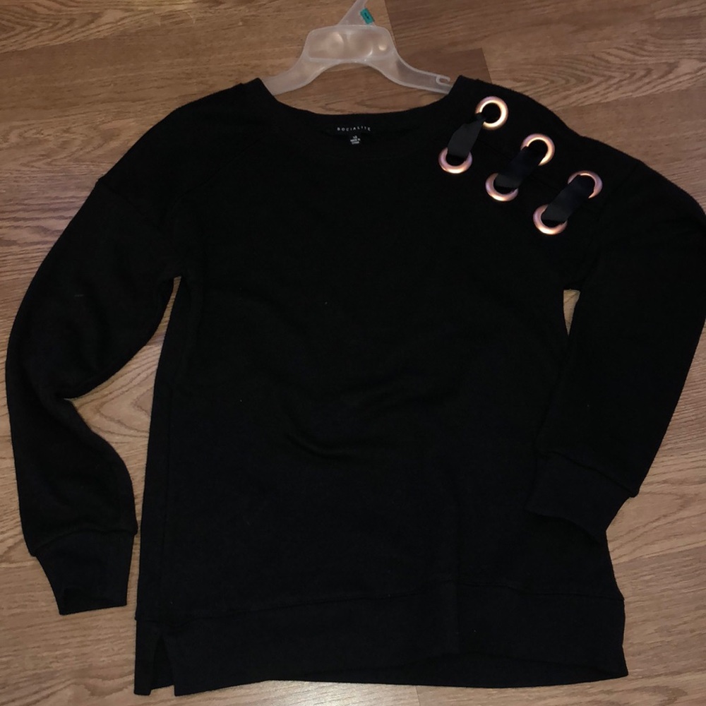 Black long sleeve with rose gold arm detail